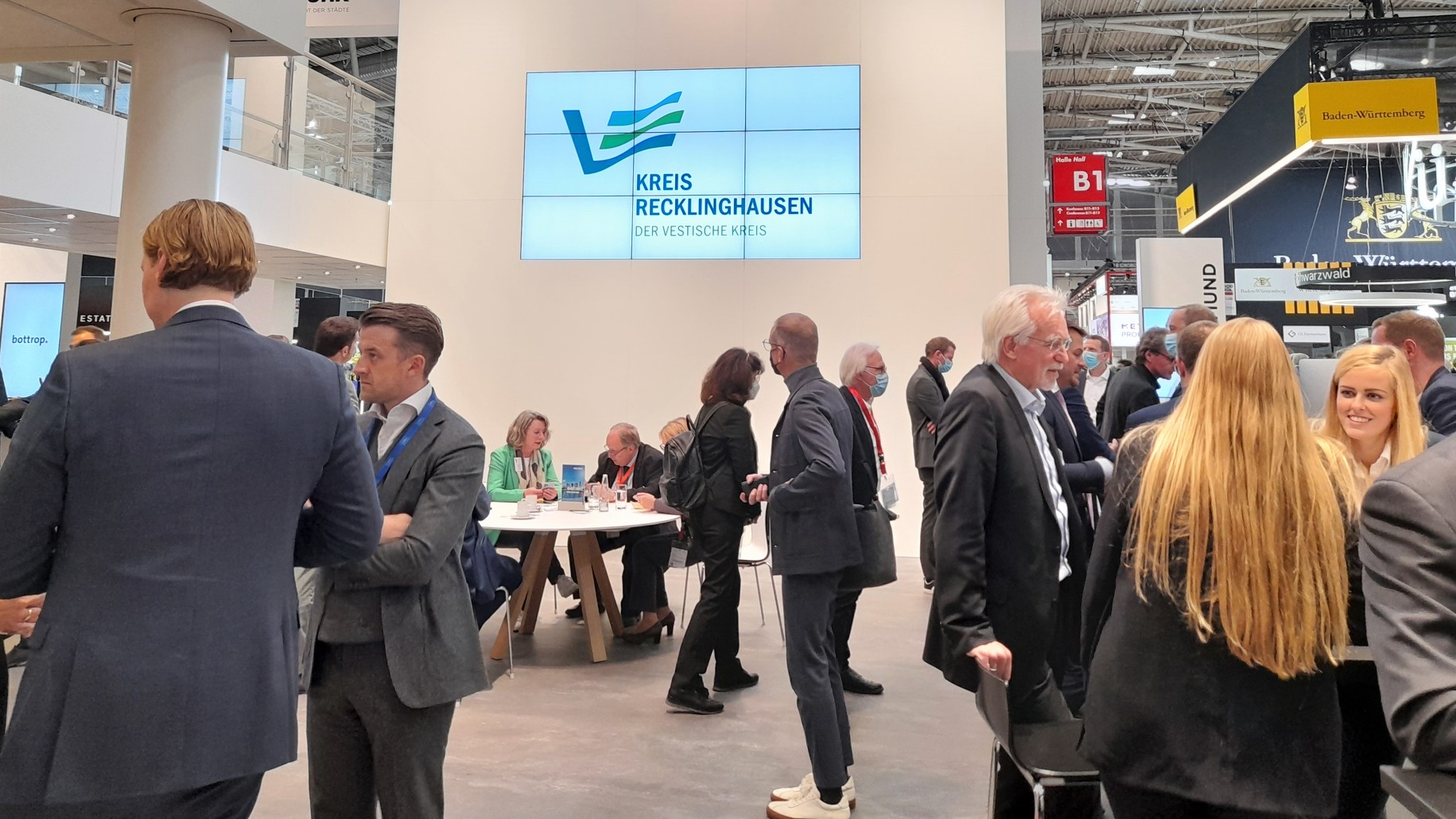 Bildbeschreibung angeben