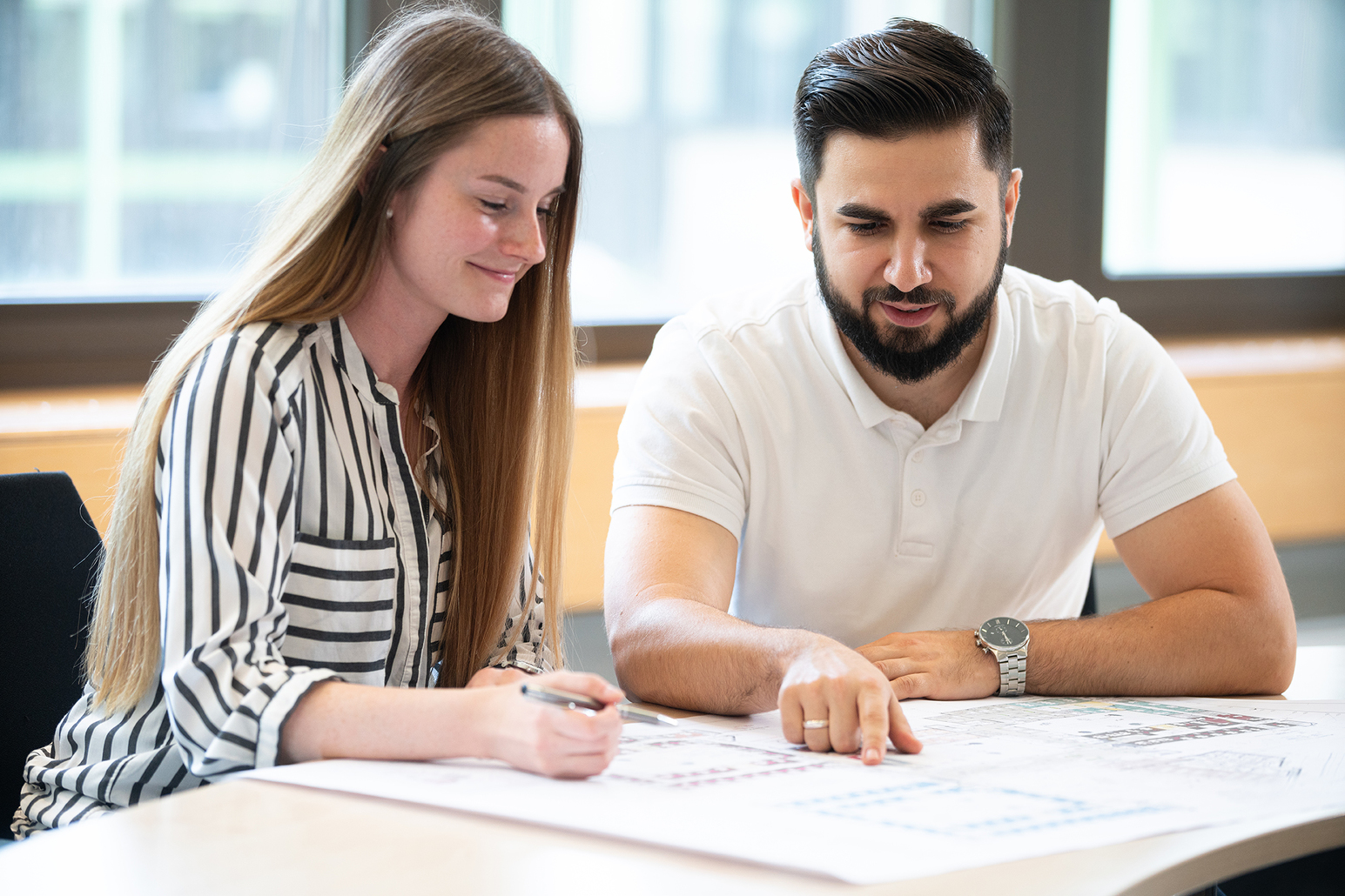 Verwalten und regeln, auf Wunsch auch in Teilzeit: Ausbildung zum/zur Verwaltungswirt*in im Kreishaus Recklinghausen